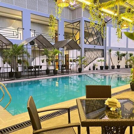 Hotel Halo Angeles City Екстер'єр фото
