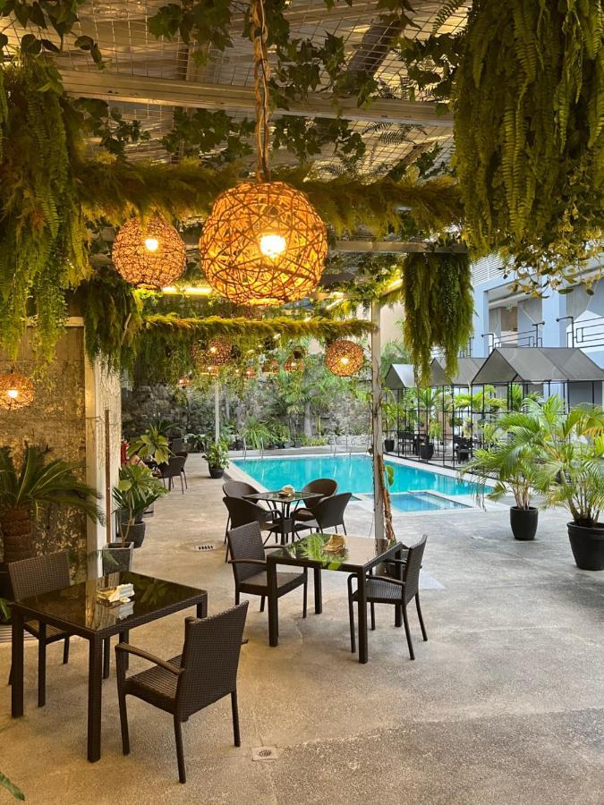 Hotel Halo Angeles City Екстер'єр фото