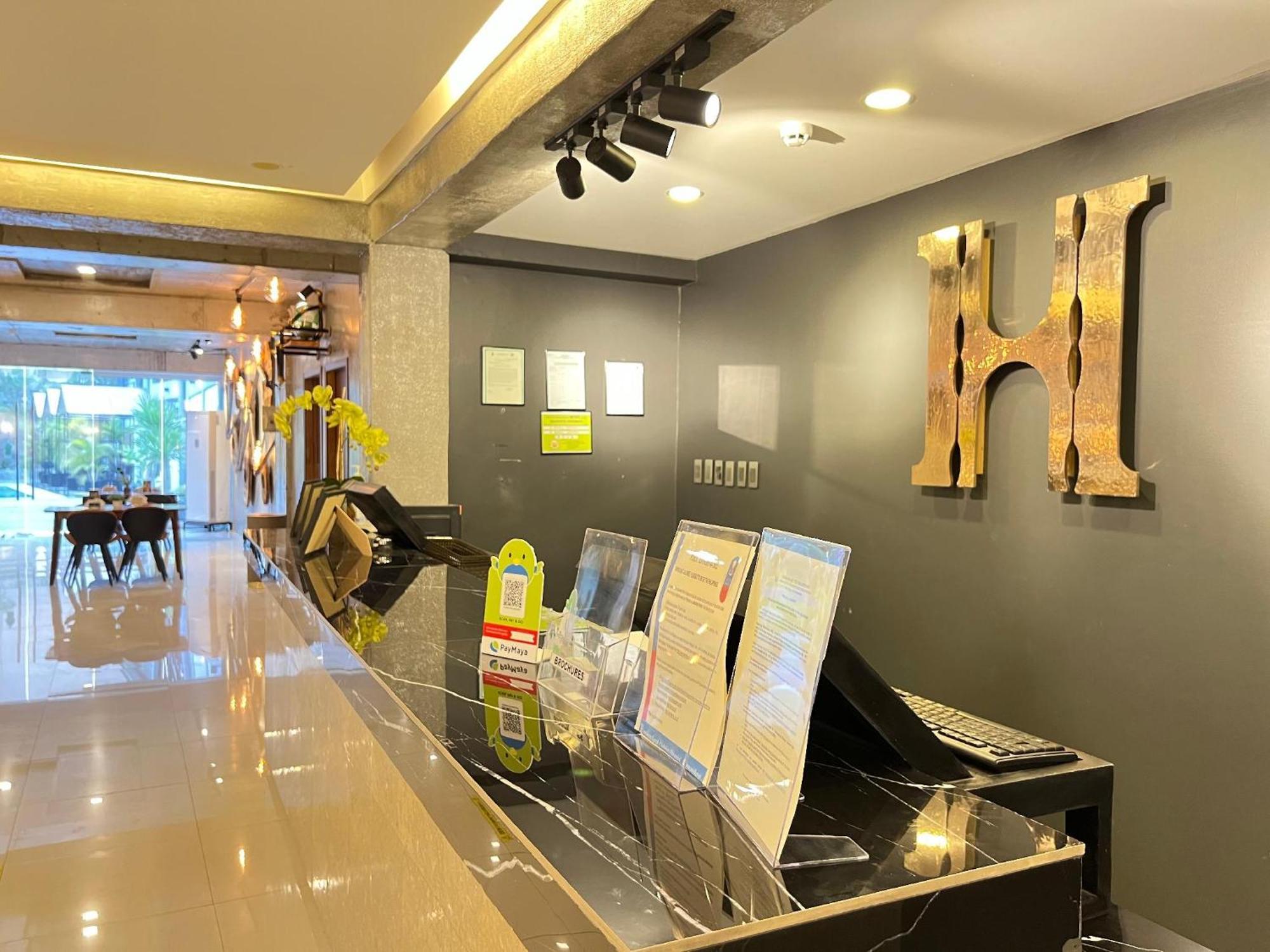 Hotel Halo Angeles City Екстер'єр фото
