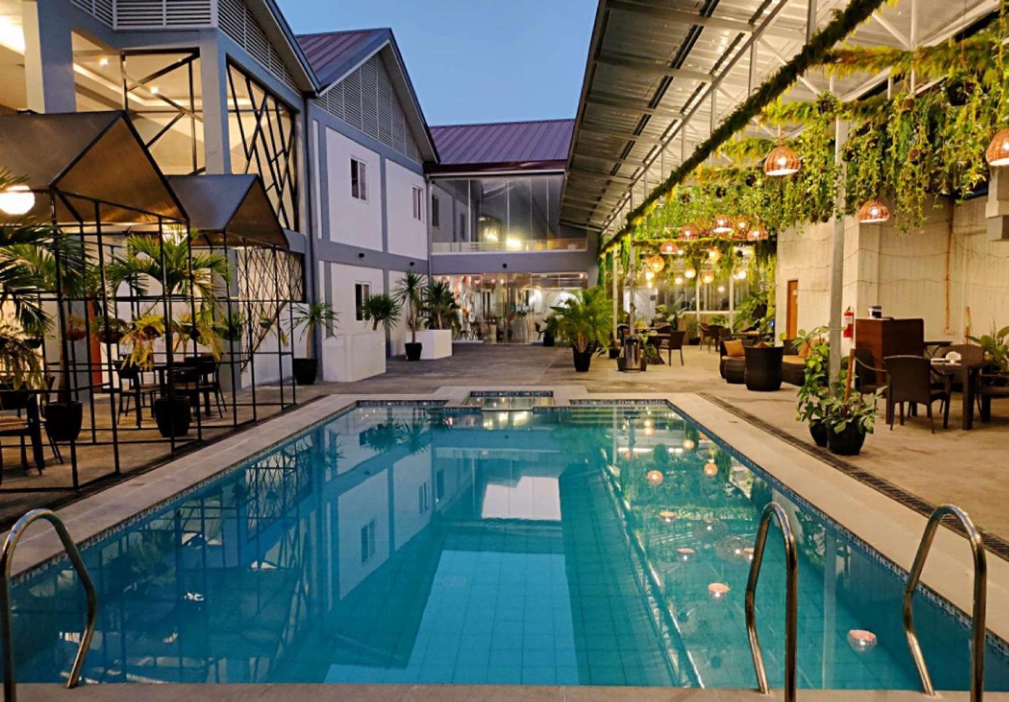 Hotel Halo Angeles City Екстер'єр фото